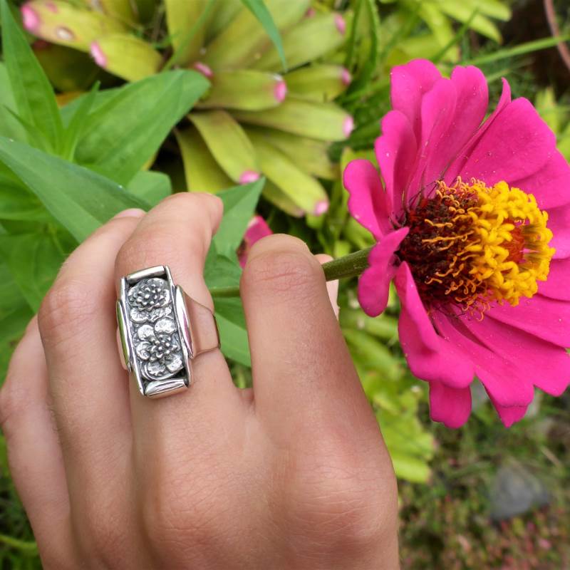 Luxury Sustainable Silver Lotus Meditation Ring