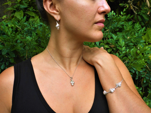 secretseashells-bracelet-ethical-sustainable-organic-luxury-fairtrade-jewelry-seashell-earrings-necklace-collection-cicelycliff
