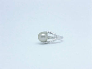 Hammered Pearl Ring