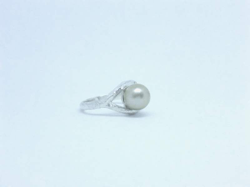 Hammered Pearl Ring