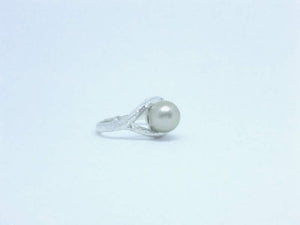 Hammered Pearl Ring