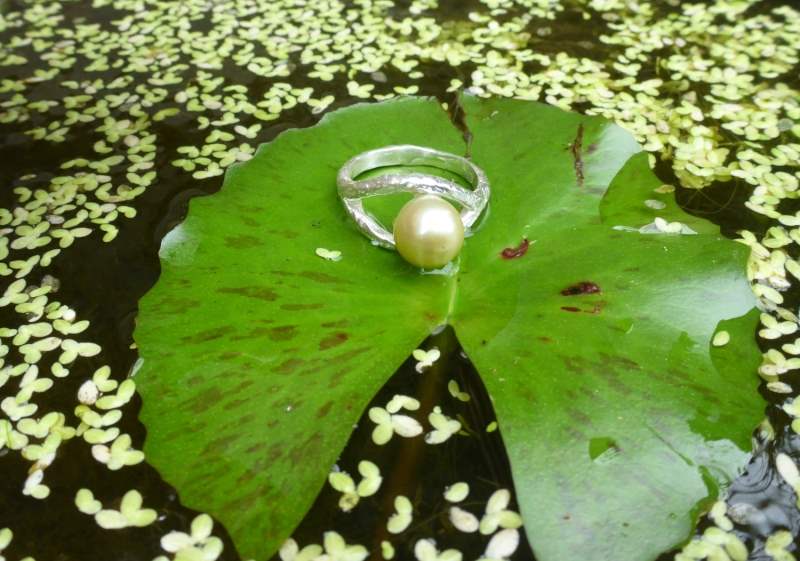 Silver Pearl Ring